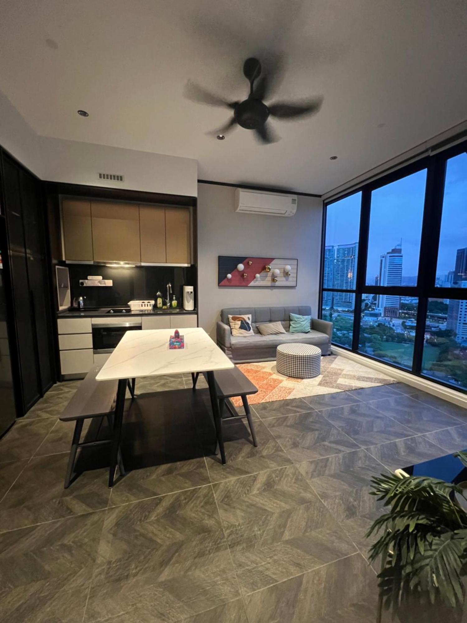 Scarletz Suites Kuala Lumpur By City Center Exterior foto